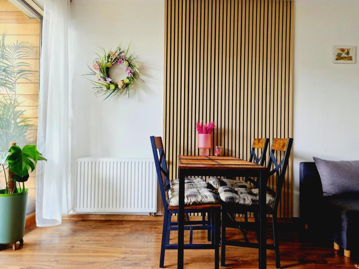Komfortowy Apartament Dwupokojowy Z Tarasem I Garaz Устка Екстериор снимка